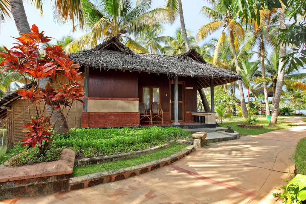 Отель, Cherai Beach Resort