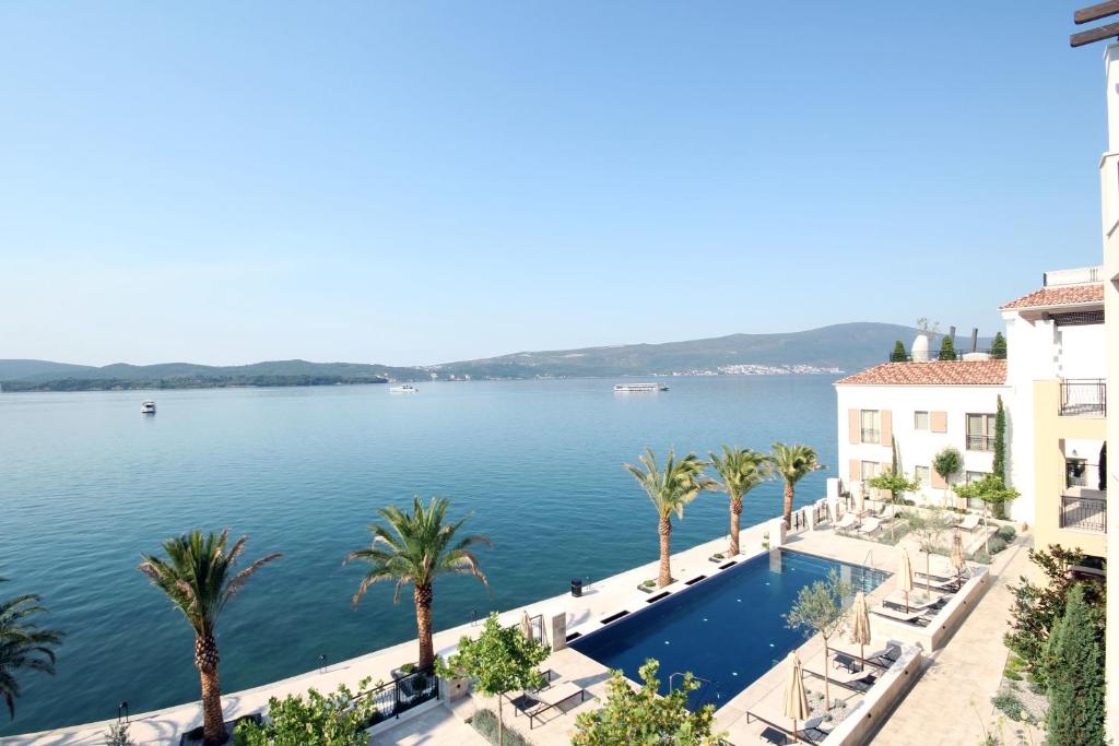 Цены в отеле Hotel Regent Porto Montenegro