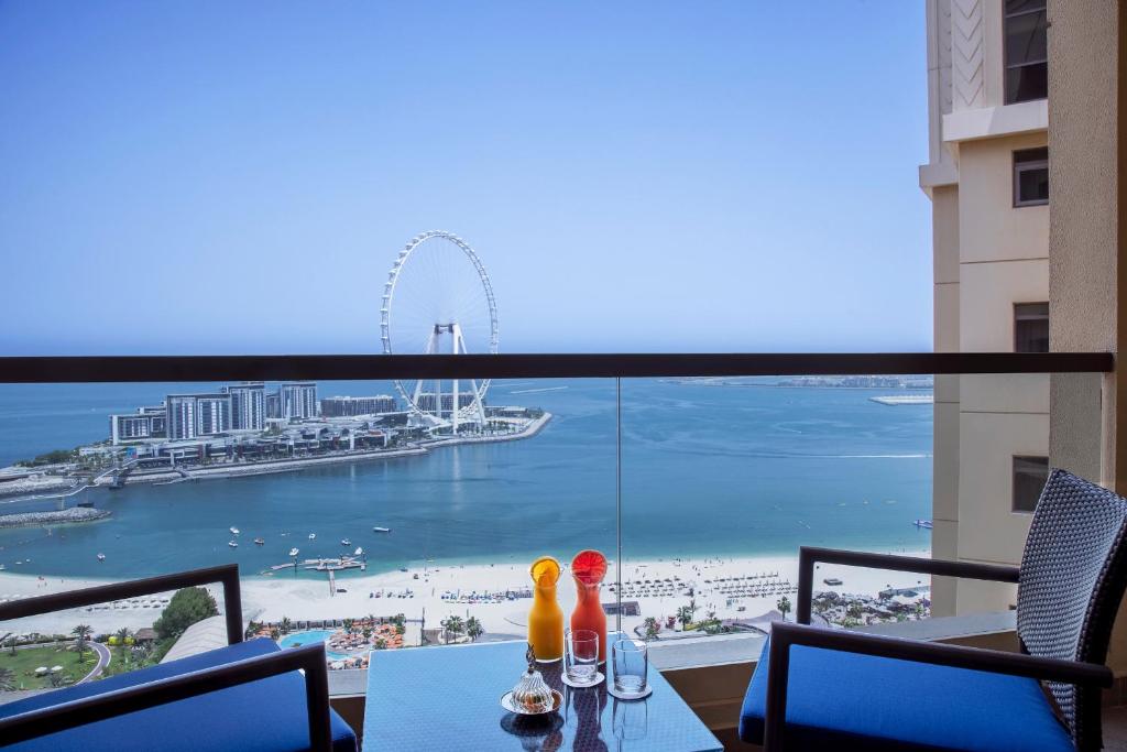 Горящие туры в отель Amwaj Rotana Jumeirah Beach Дубай (пляжные отели) ОАЭ