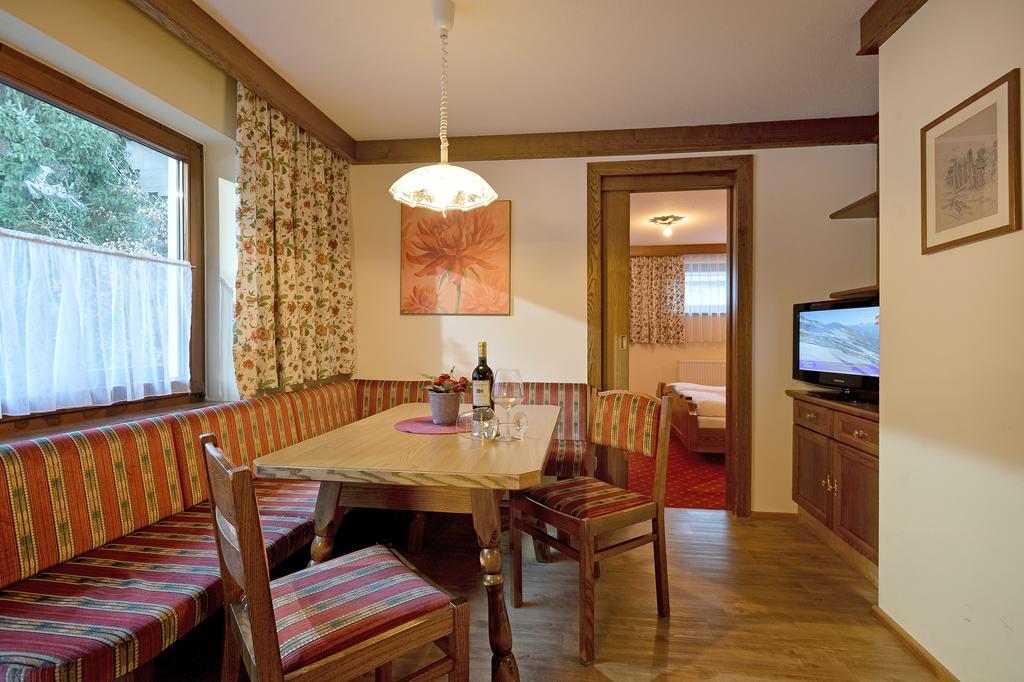 Відпочинок в готелі Montana Apparthotel (Hochfuegen)