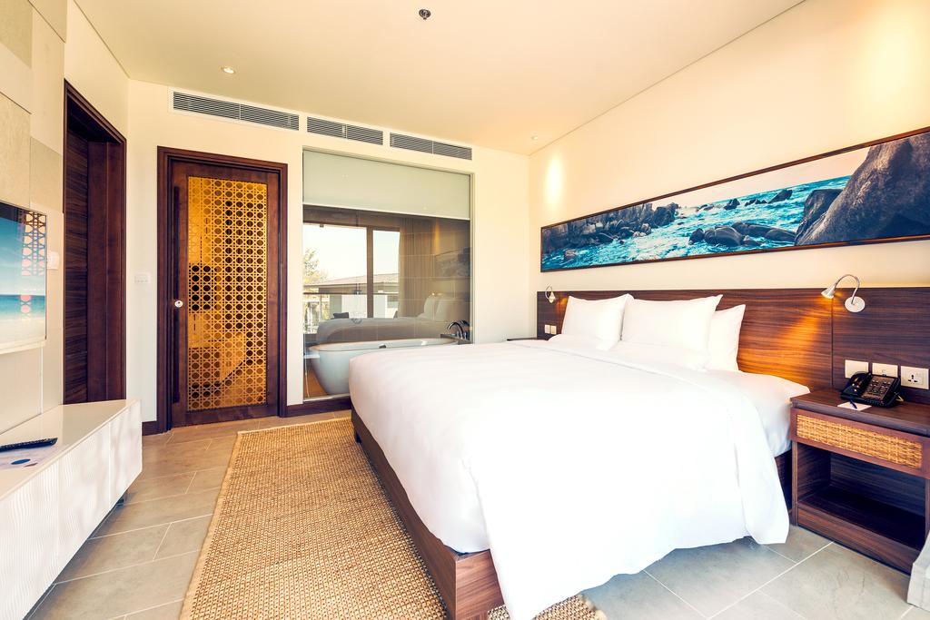 Цены в отеле Novotel Phu Quoc Resort