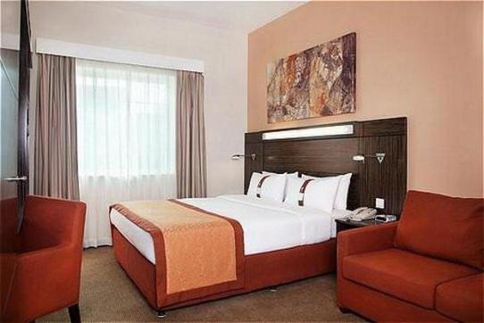 Гарячі тури в готель Holiday Inn Express Dubai Safa Park