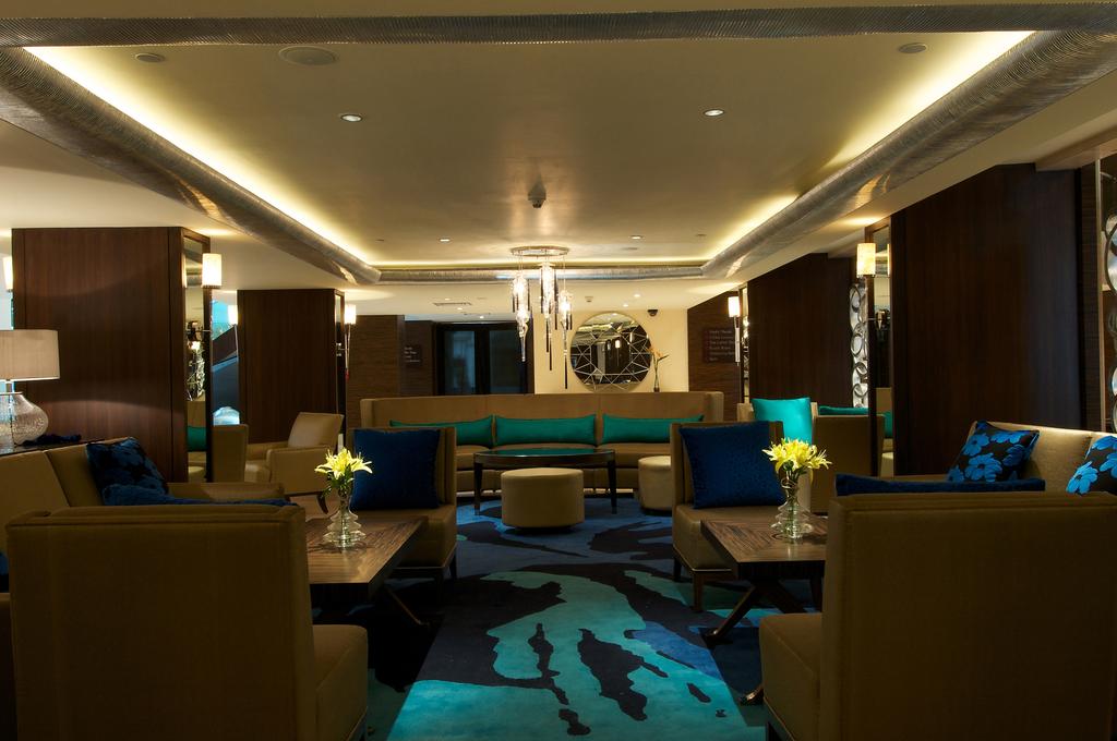 Отдых в отеле Vivanta by Taj Blue Diamond Пуна