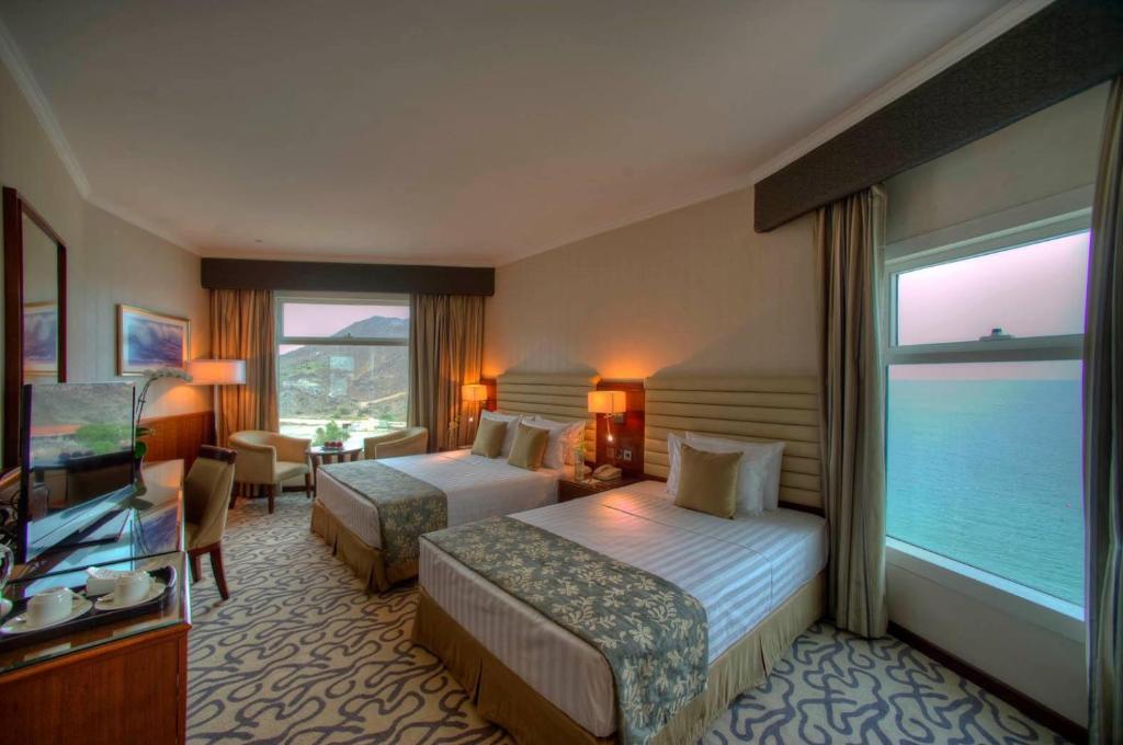 Ціни в готелі Oceanic Khorfakkan Resort & Spa