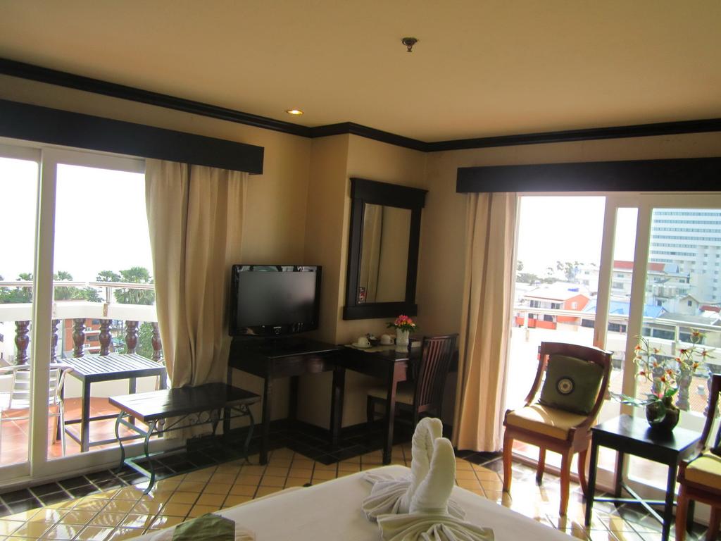 Jomtien Thani Hotel, zdjęcia pokoju