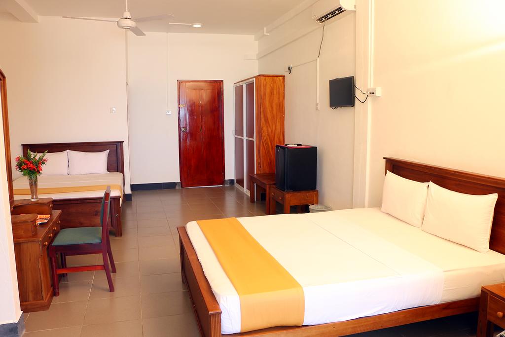Гарячі тури в готель Roy Villa Beach Hotel Берувела Шрі-Ланка