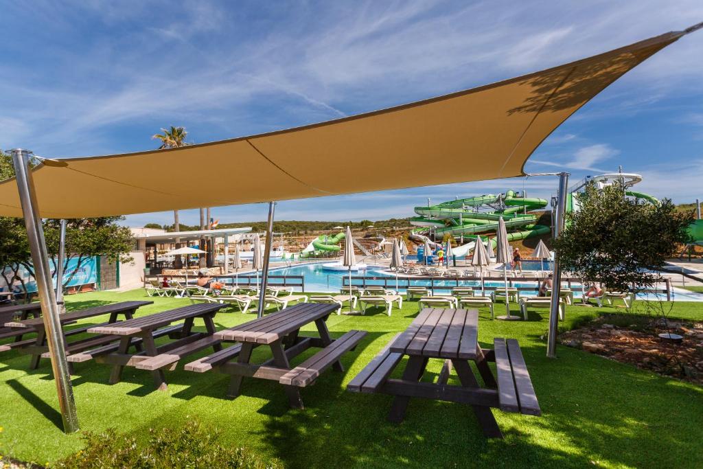 Горящие туры в отель Hotel & Water Park Sur Menorca Менорка (остров) Испания