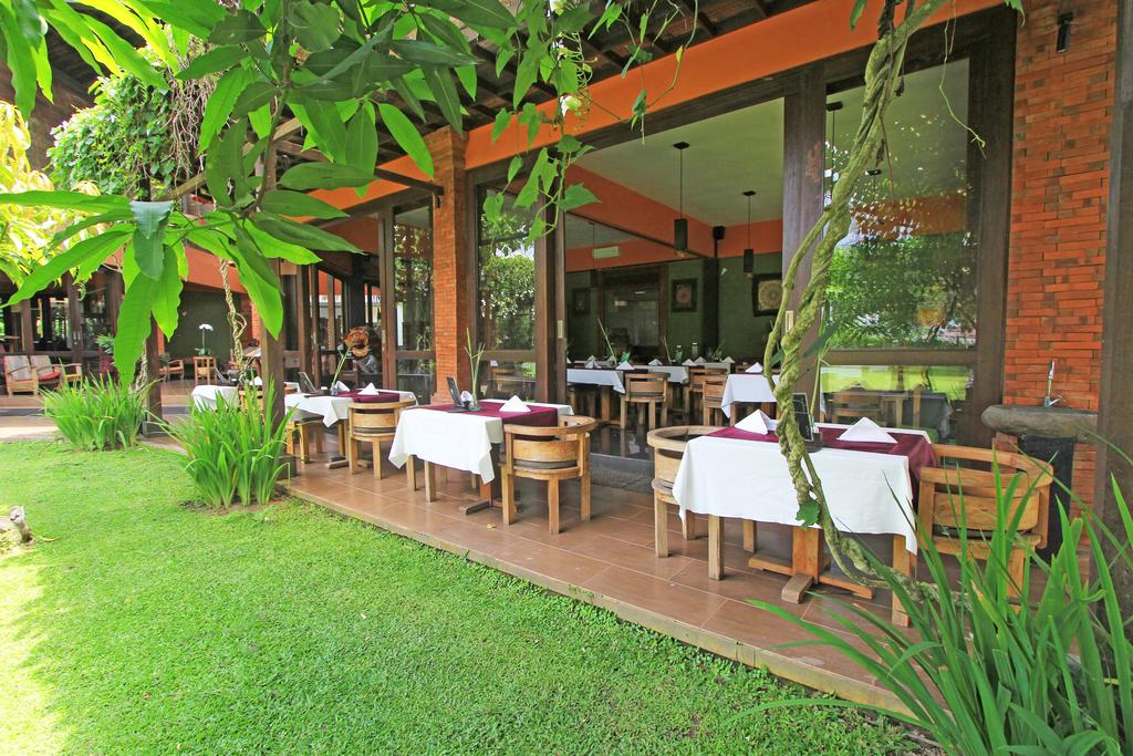 Відпочинок в готелі Kajane Yangloni Кута Індонезія