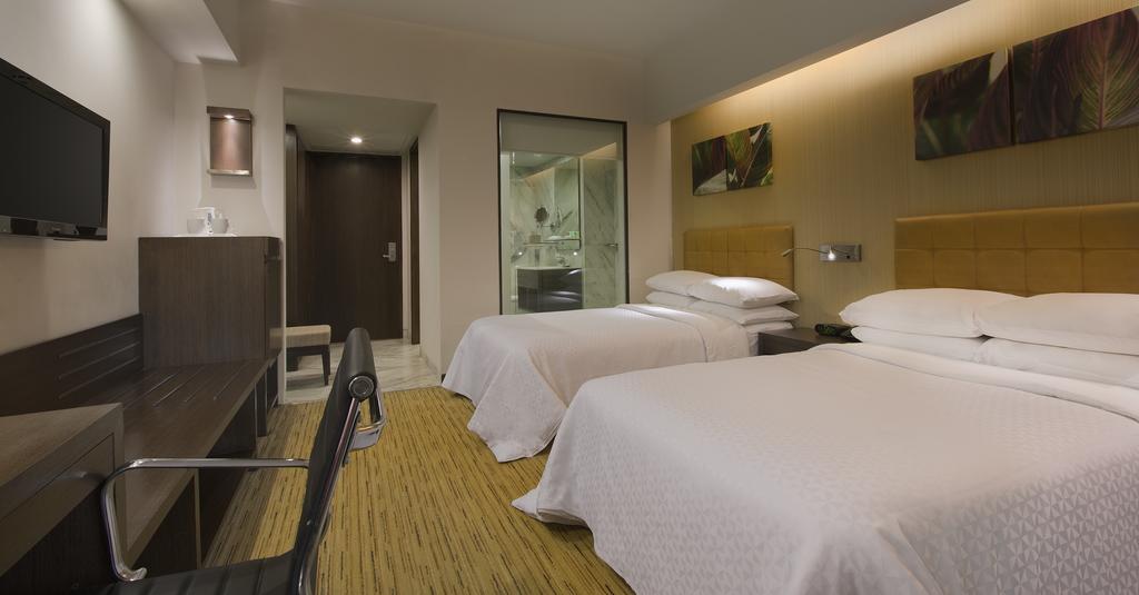 Four Points By Sheraton Hotel and Serviced Apt, photo