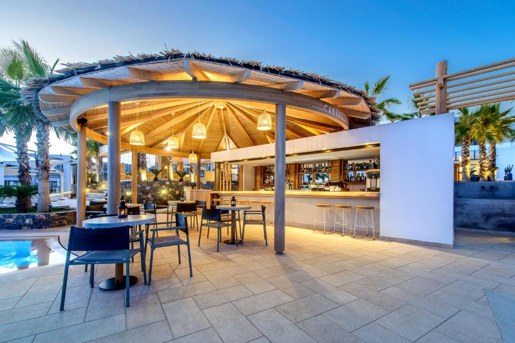 Stella Island Luxury Resort & Spa (Adults Only), Іракліон ціни