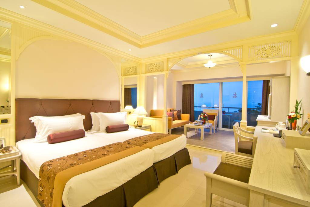 Odpoczynek w hotelu Royal Cliff Beach Resort Pattaya