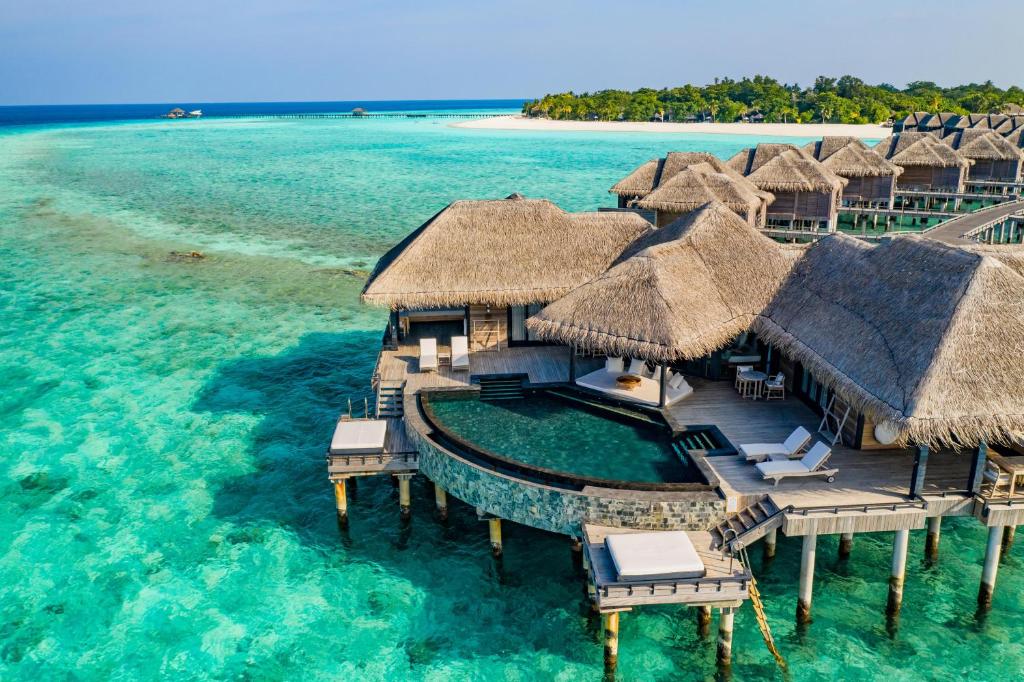 The Beach House at Iruveli Maldives, развлечения