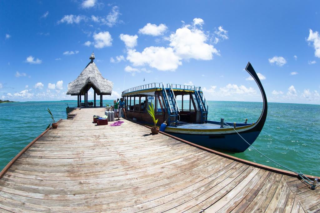 Tours to the hotel Canareef Resort (ex. Herathera Island Resort) Addu Atoll