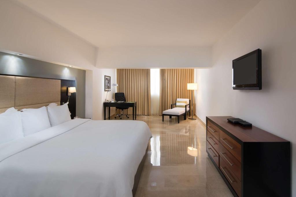 Горящие туры в отель Radisson Hotel Santo Domingo
