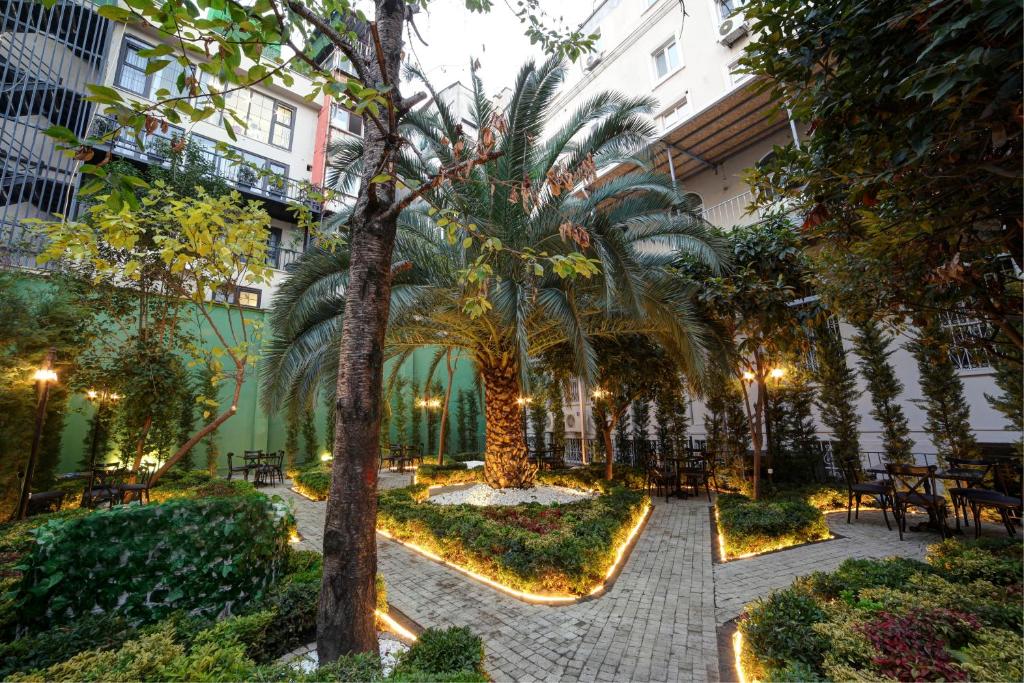 Walton Gardens Pera Hotel, Стамбул, Турция, фотографии туров