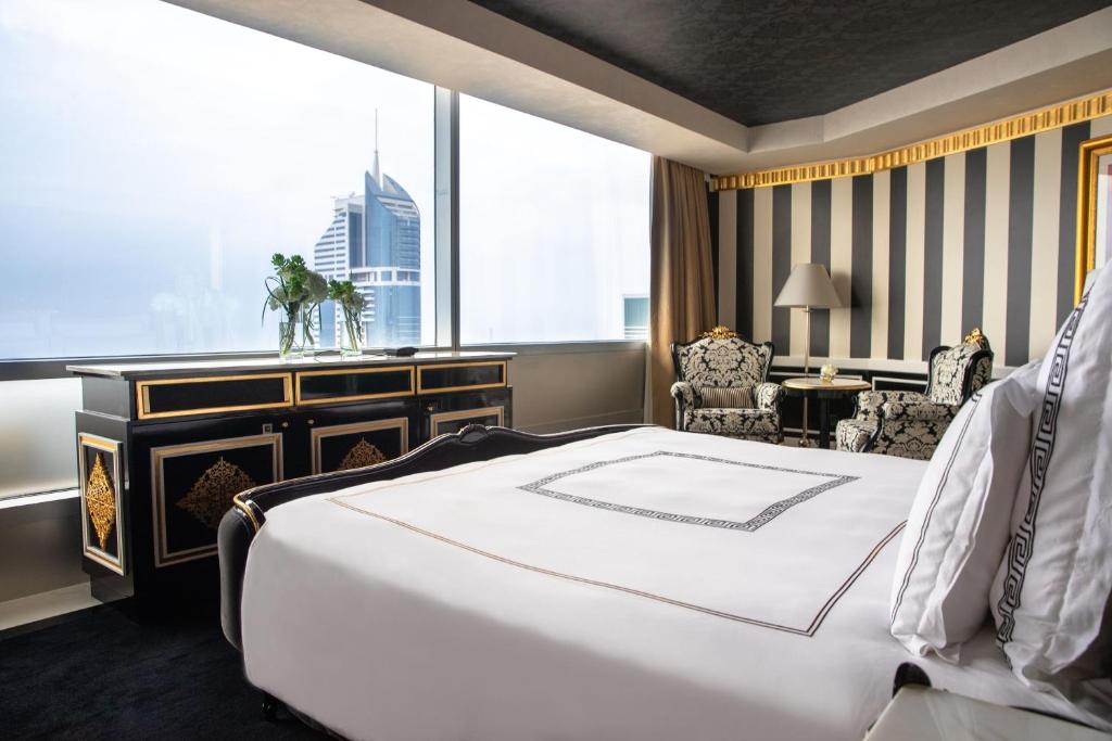 Отель, ОАЭ, Дубай (город), Jumeirah Emirates Towers