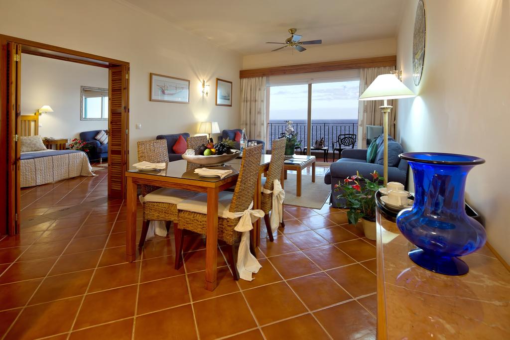 Hot tours in Hotel Hotel Albatroz Beach & Yacht Club Funchal Portugal