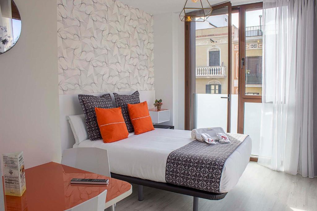 Apartments Hostemplo Suites, Барселона, Испания, фотографии туров