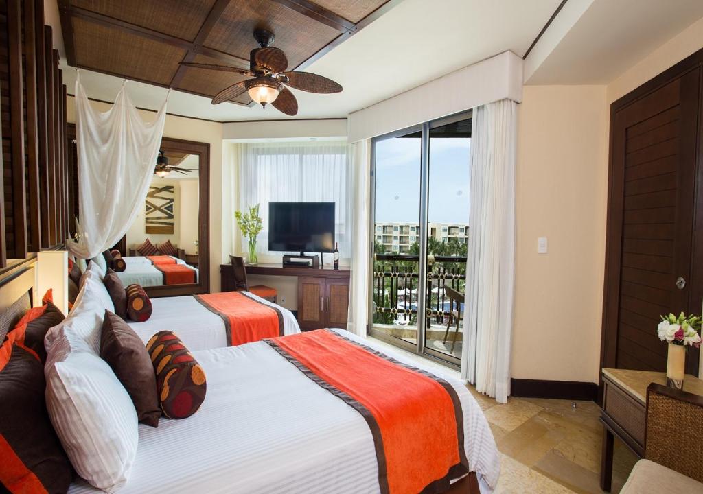 Dreams Riviera Cancun Resort & Spa - All Inclusive фото туристов