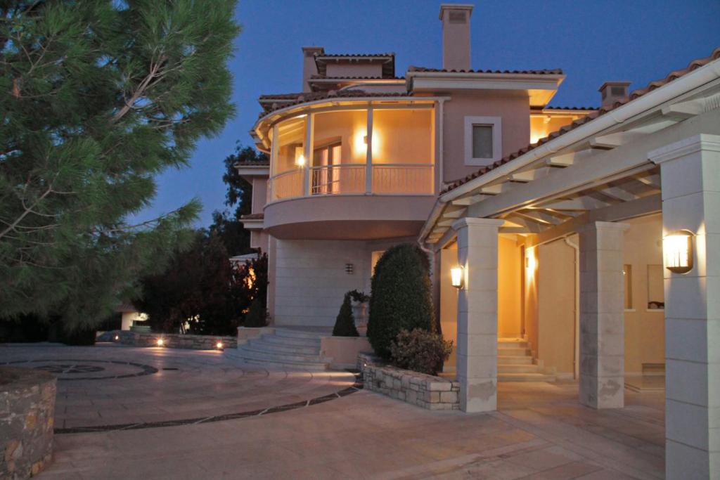 Tours to the hotel Villa Metaxas