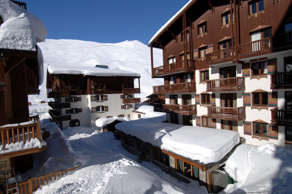 Відпочинок в готелі Le Chalet Alpina Тінь