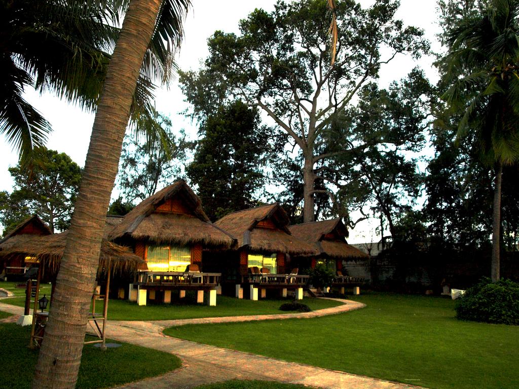 Pattaya Sunset Village Beach Resort ceny