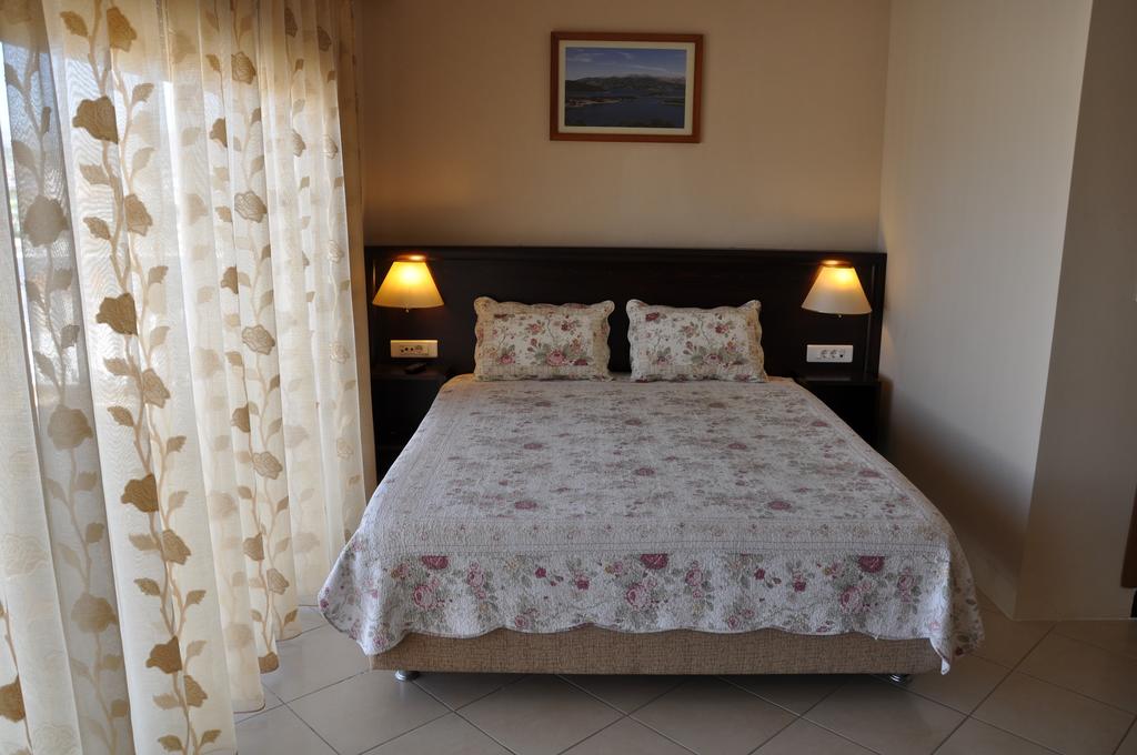 Hot tours in Hotel Vila Vista Mare Ksamil (island)
