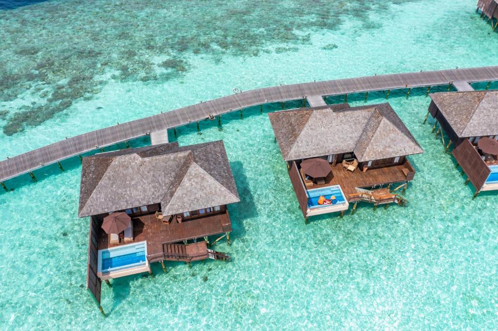 Мальдивы Lily Beach Resort & Spa