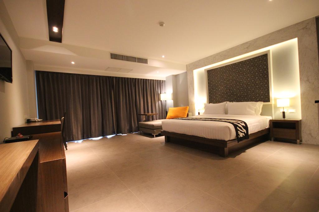 Hotel rest Season Five Hotel Center of Pattaya