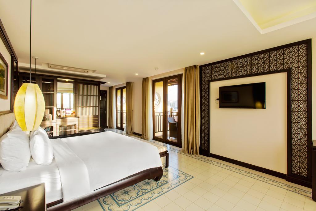 Горящие туры в отель Silk Marina Хойан