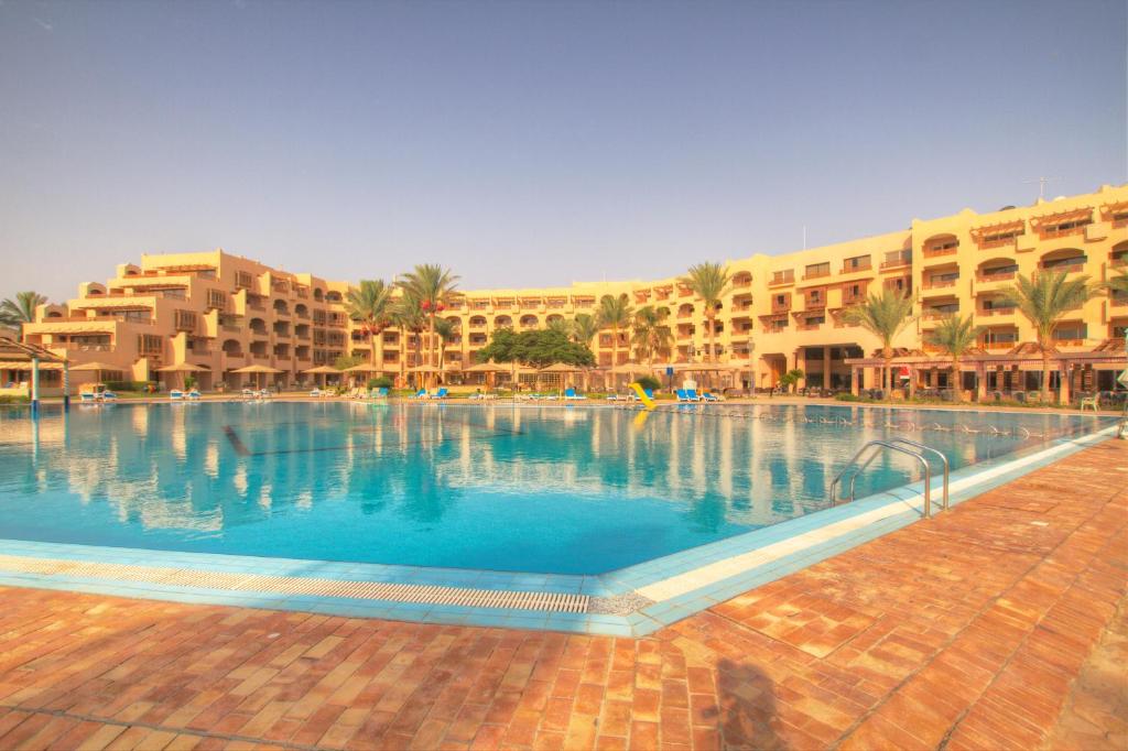 Отдых в отеле Continental Hotel Hurghada (ex. Movenpick Resort Hurghada)