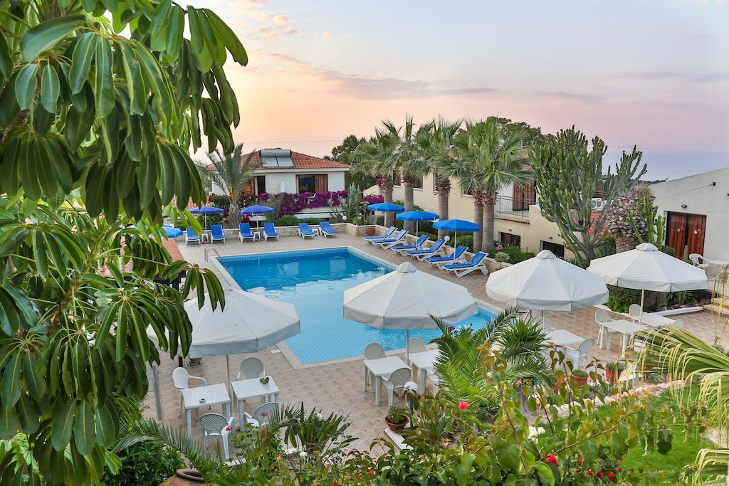 Горящие туры в отель Tavros Hotel Apartments Полис Кипр