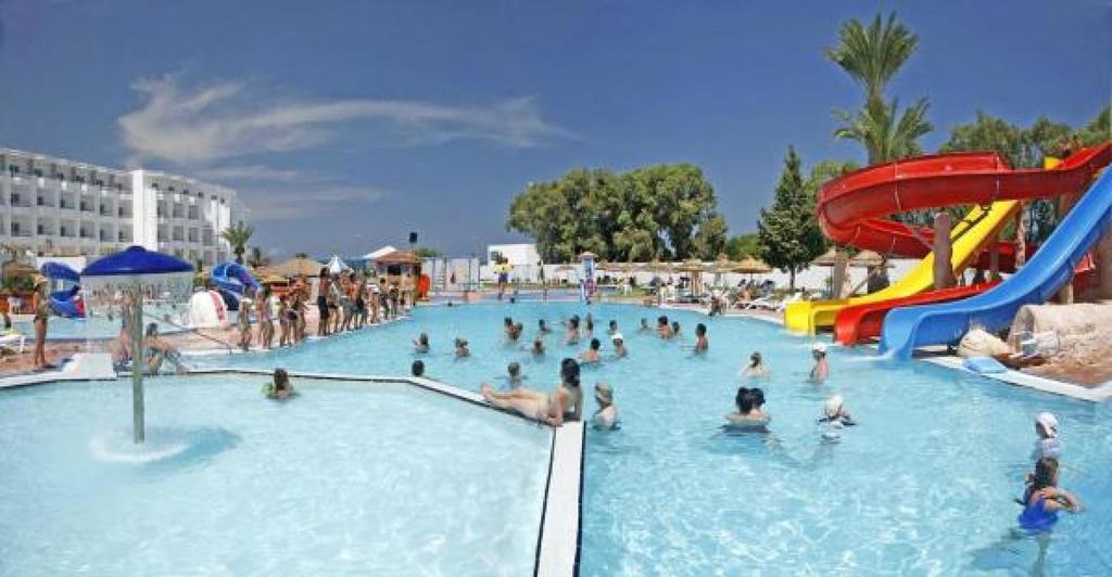 Горящие туры в отель Palmyra Holiday Resort & Spa (ex. Daphne Club Skanes Beach) Сканес Тунис