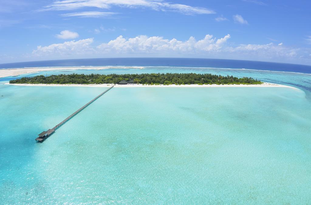 Тури в готель Holiday Island Resort & Spa Арі & Расду Атоли Мальдіви