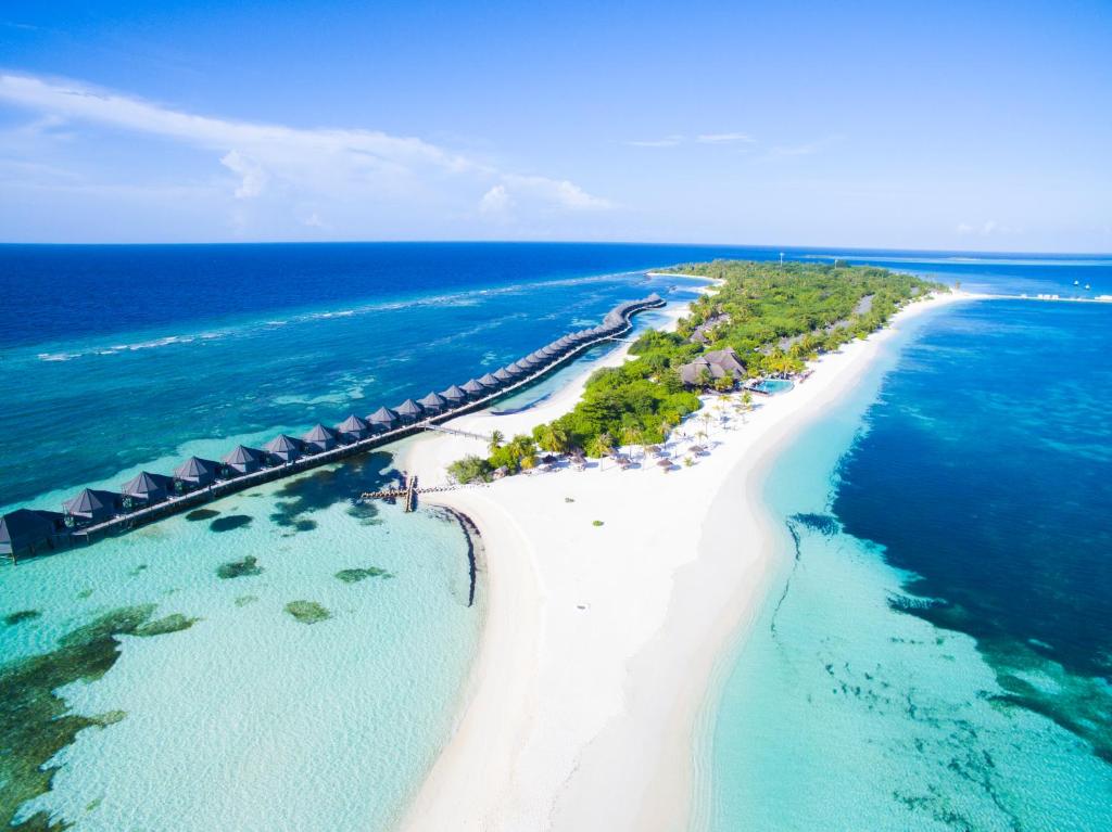 Тури в готель Kuredu Island Resort Лавіані Атол Мальдіви