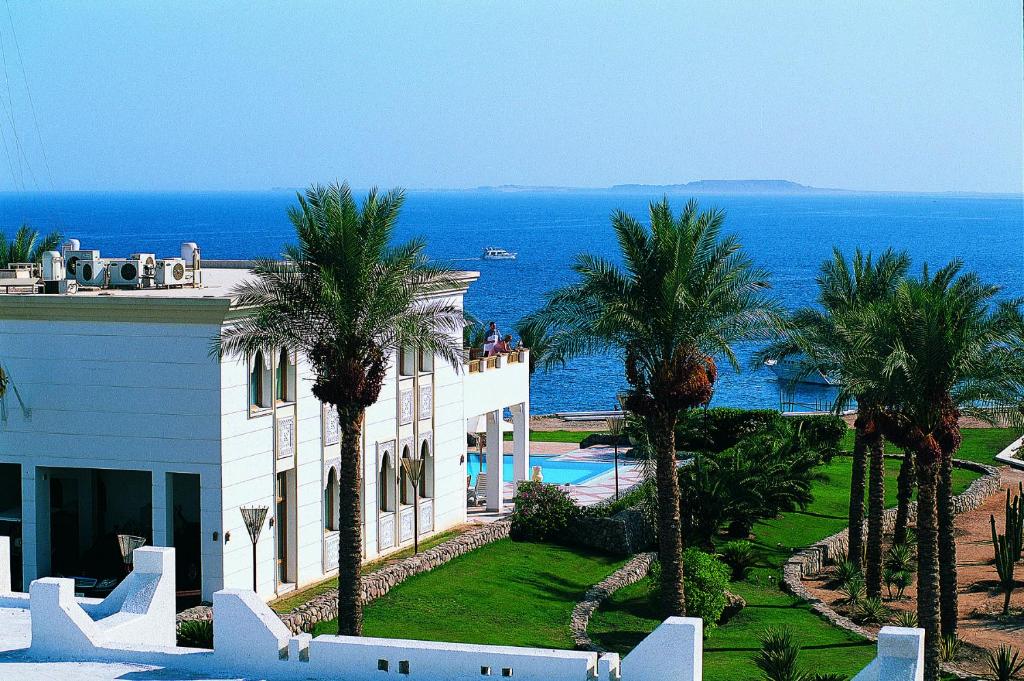 Горящие туры в отель Reef Oasis Beach Resort Шарм-эль-Шейх Египет