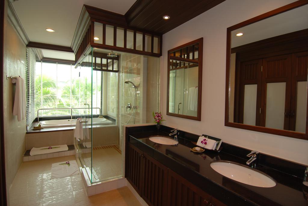 Фото готелю Alpina Phuket Nalina Resort