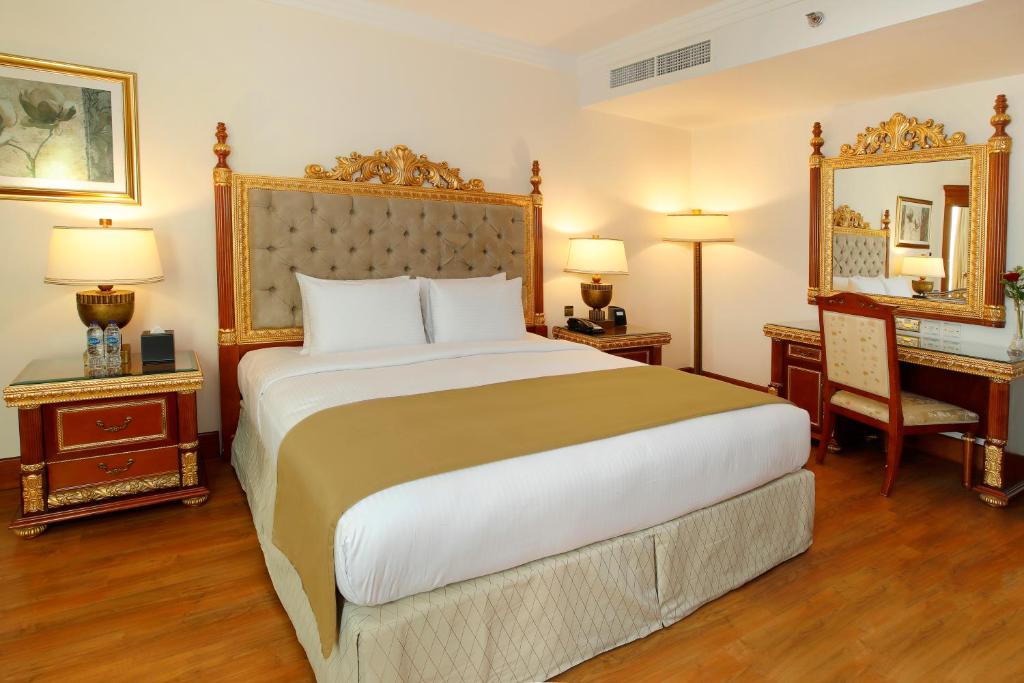 Отзывы про отдых в отеле, Holiday Inn Bur Dubai - Embassy District