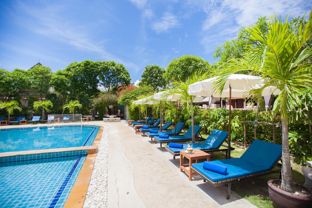 Таиланд Chalong Beach Hotel & Spa
