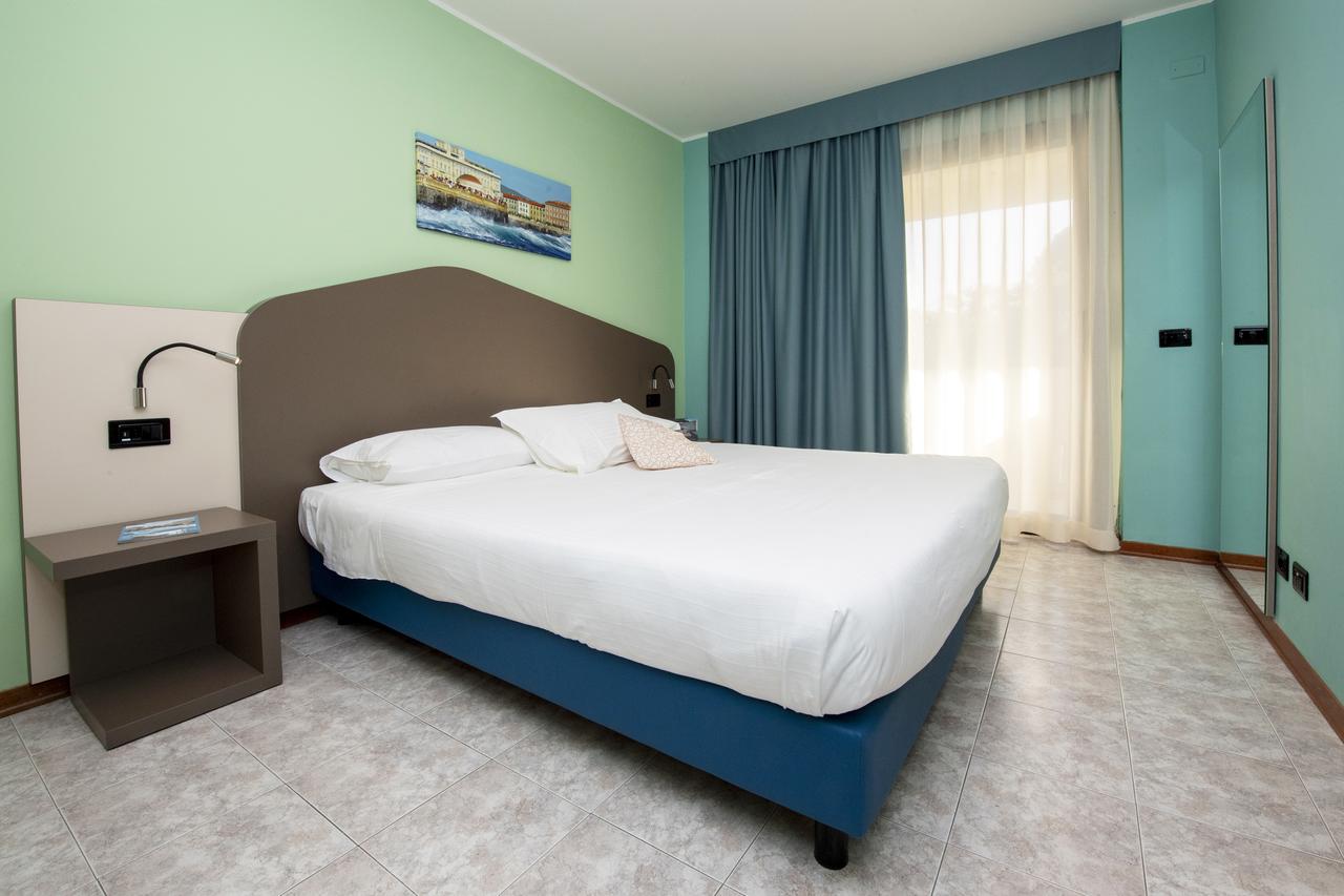 Цены в отеле Marilia Tuscany Suites