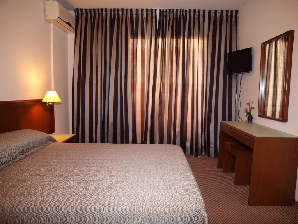 Гарячі тури в готель Petrou Bros Hotel Apts (ex. Blazer Residence) Ларнака Кіпр