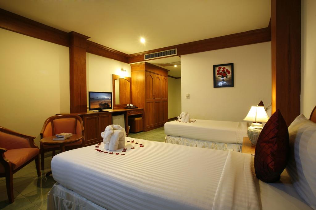 Горящие туры в отель Jiraporn Hill Resort Патонг