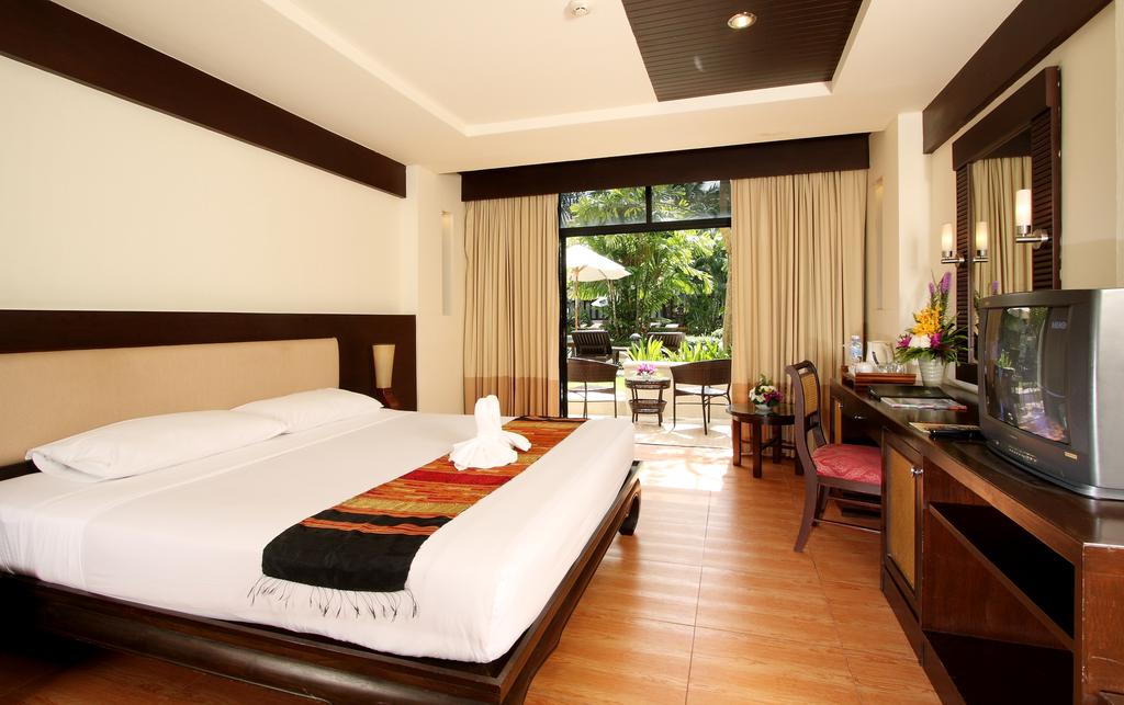 Hotel reviews Thara Patong Beach Resort