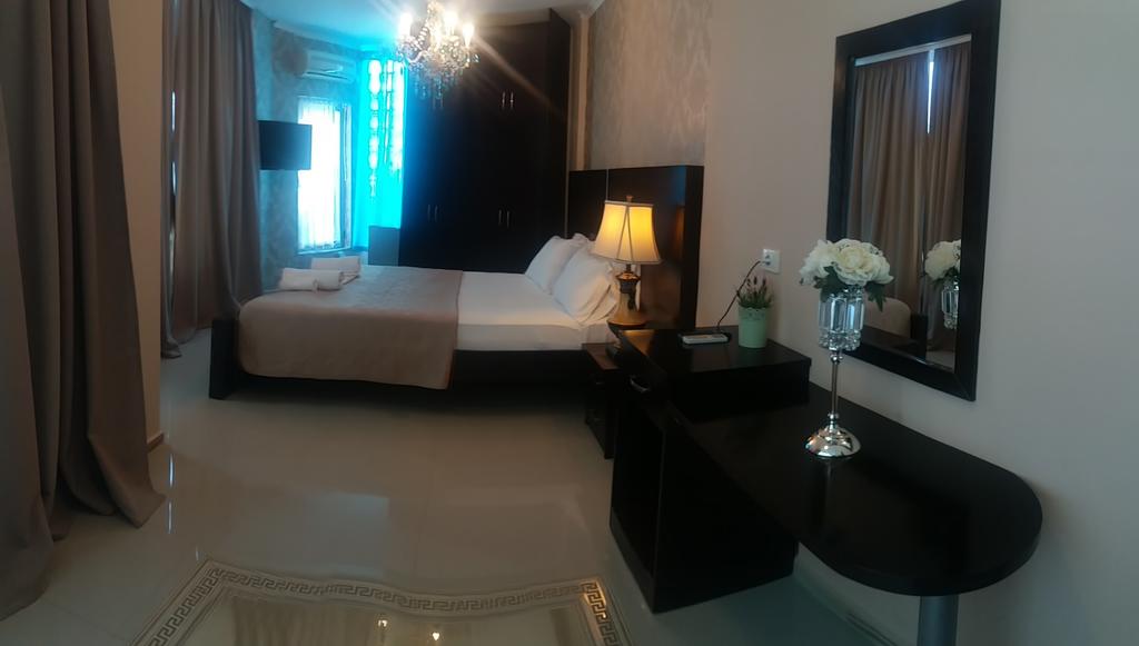 Hotel Royal Saranda цена
