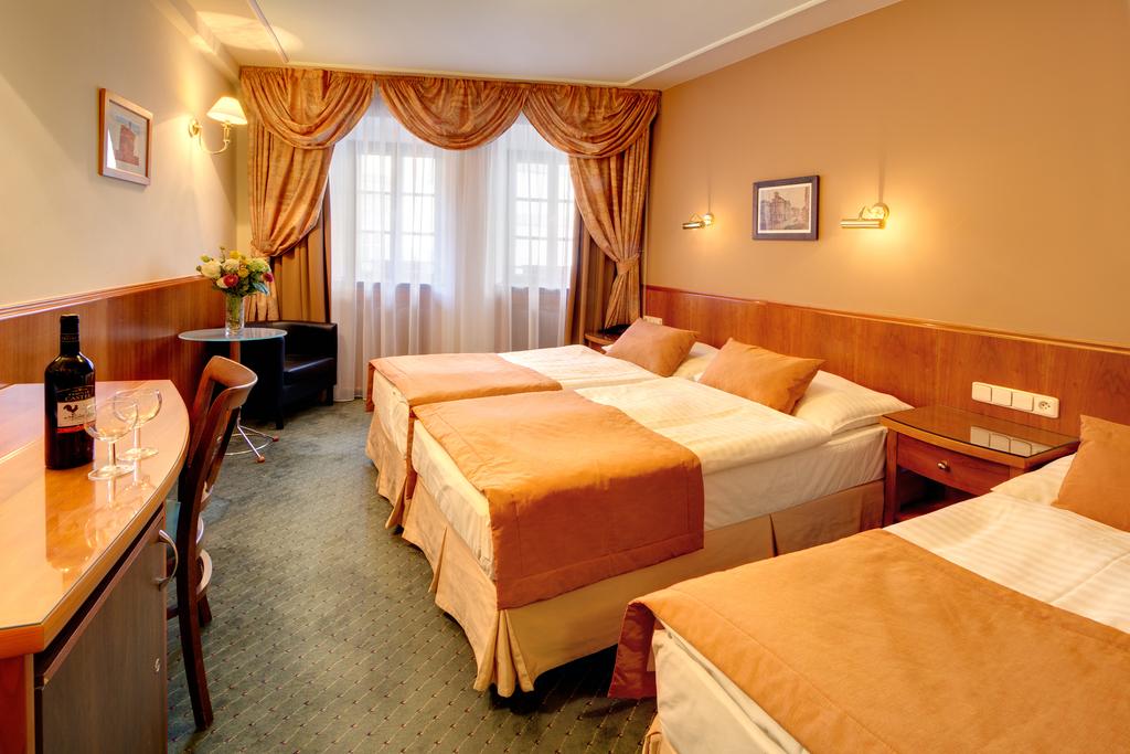 Reviews of tourists Hotel Clementin