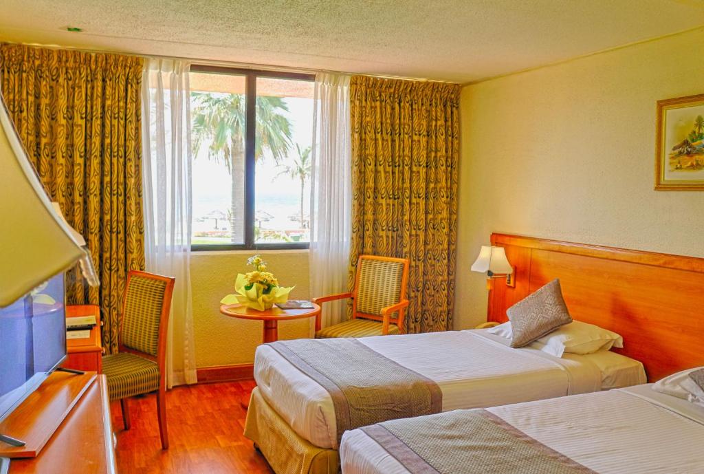 Hotel reviews, Lou-Lou'a Beach Resort Sharjah
