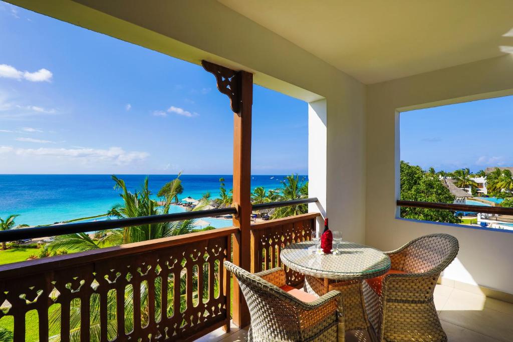 Ціни в готелі The Royal Zanzibar Beach Resort
