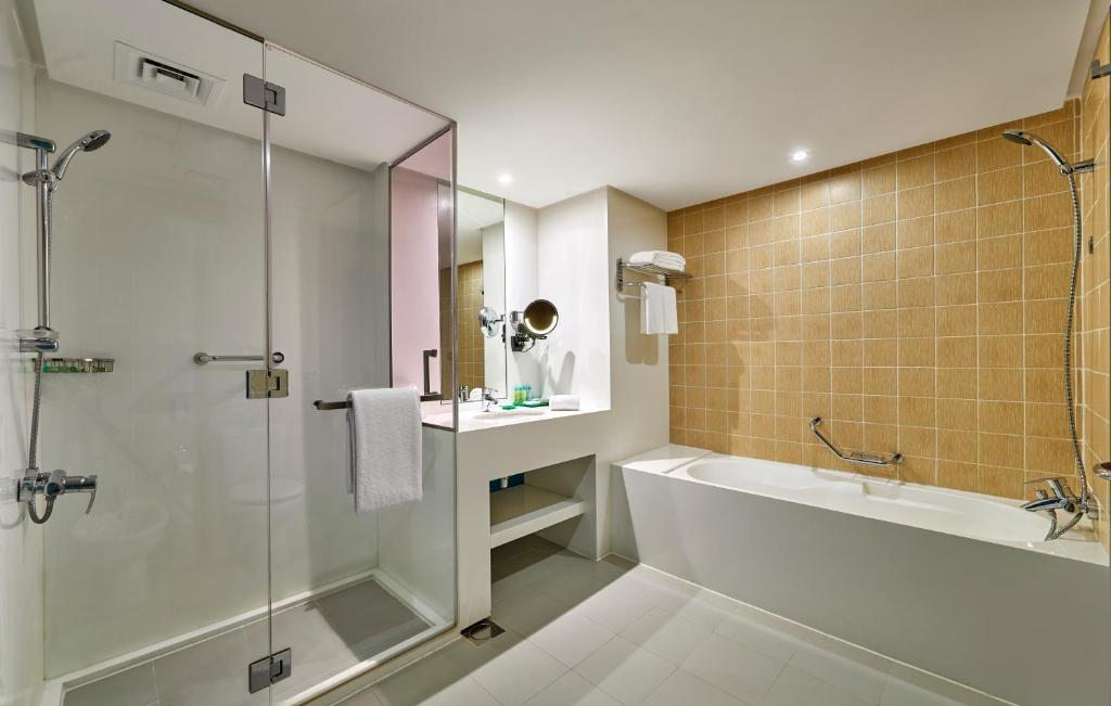 Ramada Hotel and Suites by Wyndham Dubai Jbr (ex. Hawthorn Suites), Дубай (пляжні готелі) ціни