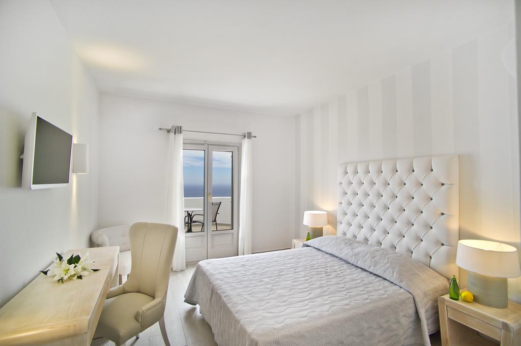 Горящие туры в отель Santorini Palace