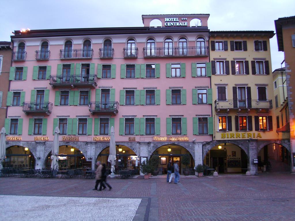 Centrale (Riva Del Garda), фотографии туристов